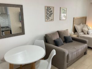 chinos apartments sala 2